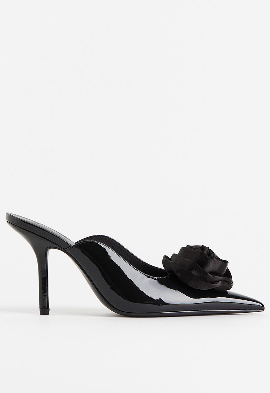 H&M - Appliquéd heels - black