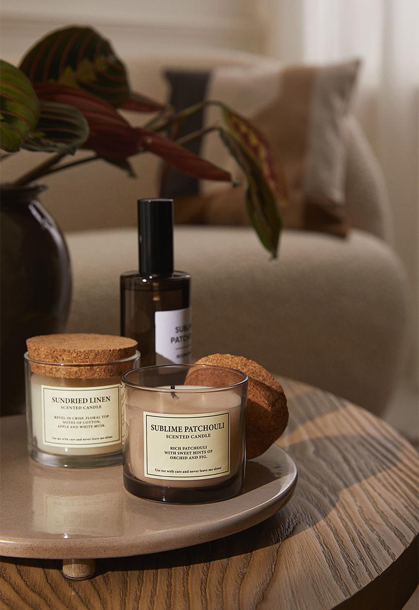 H&M - Cork-lid scented candle - beige/sublime patchouli 