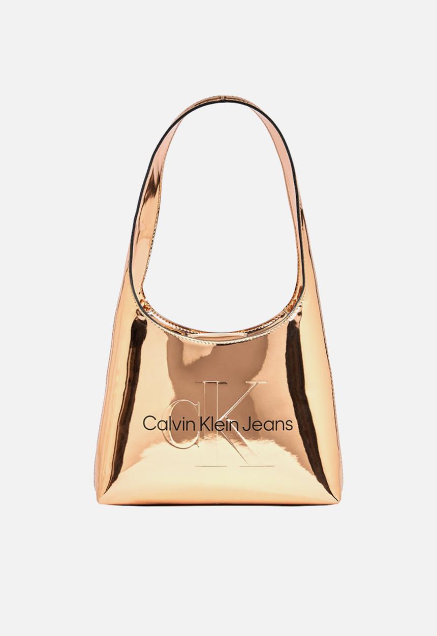 Calvin Klein - Sculpted shoulder bag - gold