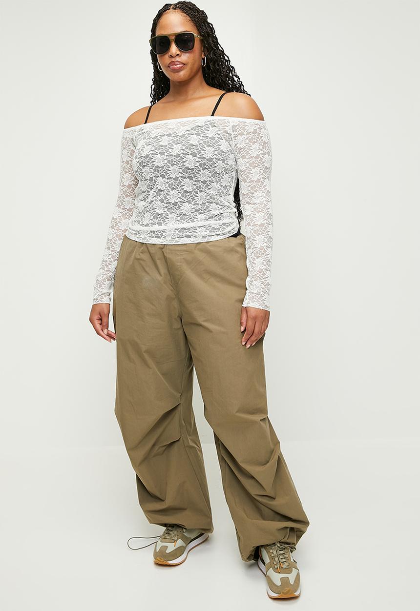 Cotton On - Plus Shae Lace Off The Shoulder Long Sleeve - Cream