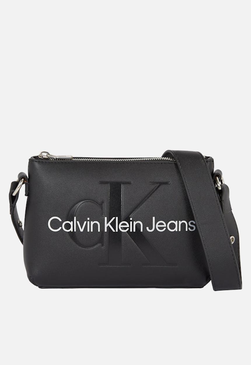 Calvin Klein - Sculpted camera pouch- black/metallic logo