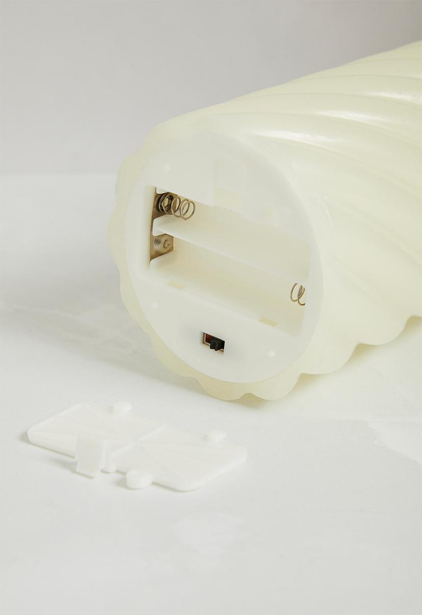 H&S - White LED Candle - Twist White