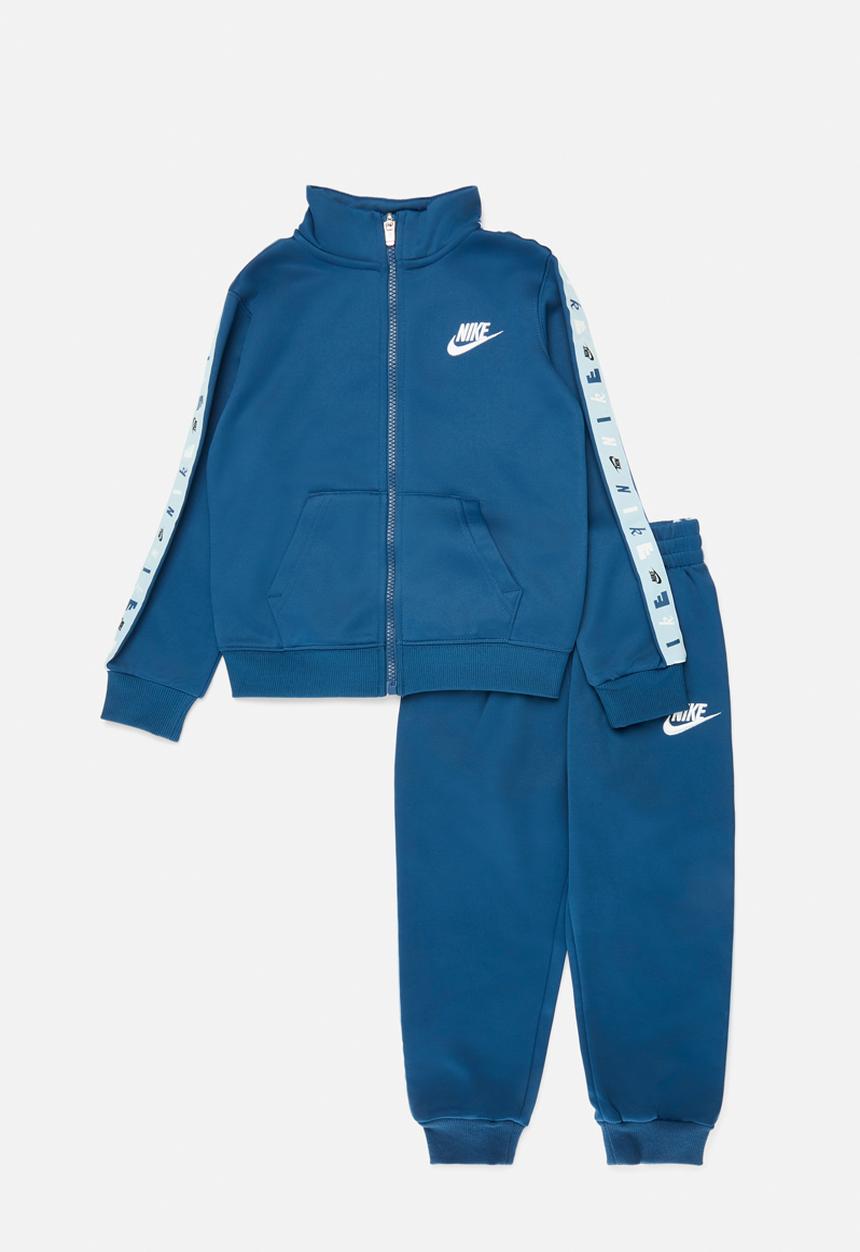 Nike - Nkb b nsw club ssnl tricot set - court blue