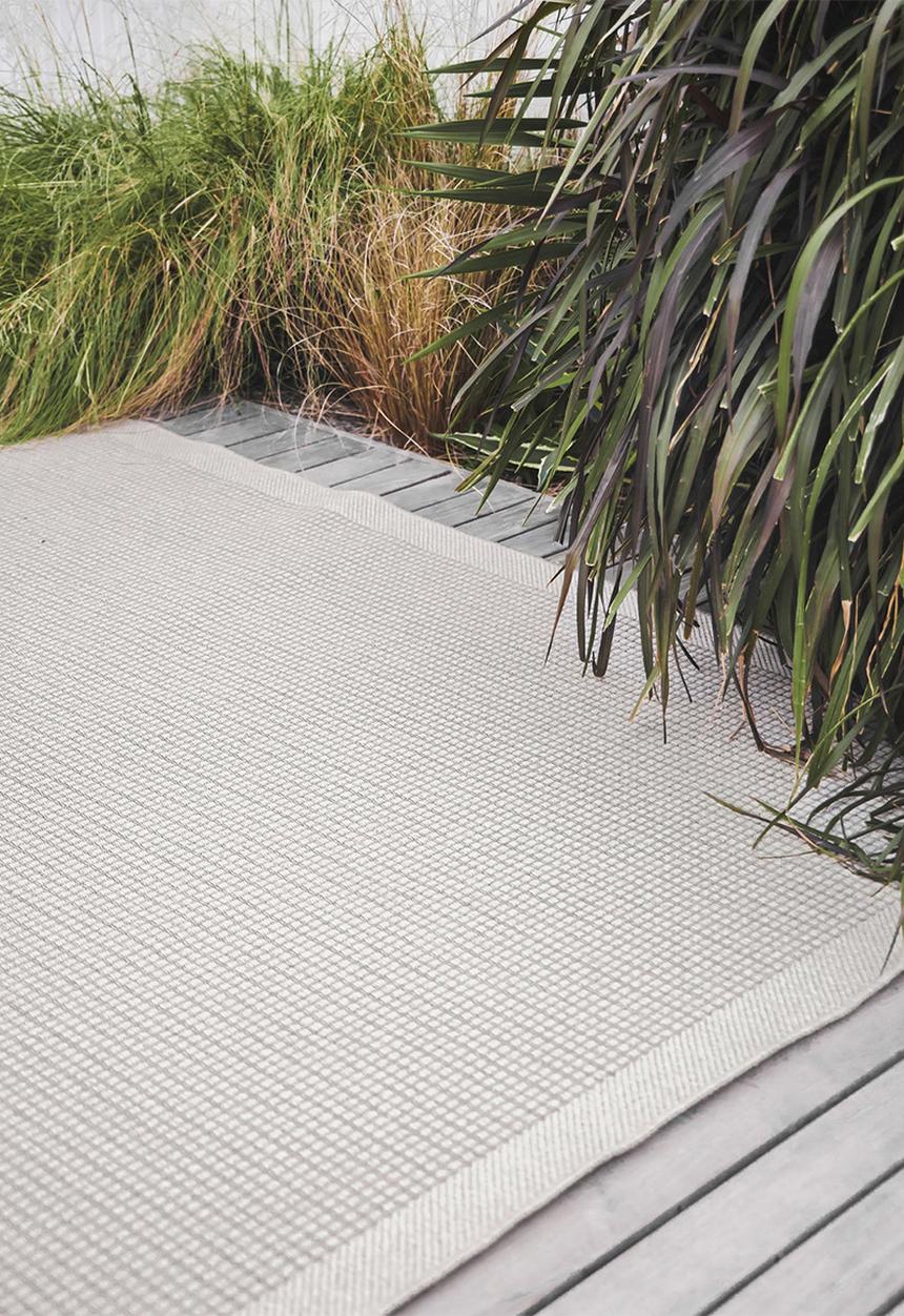 Hertex Fabrics - Foreshore outdoor rug - Salt