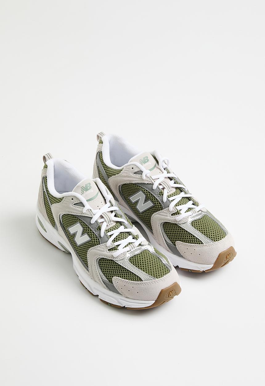 New Balance  - MR530