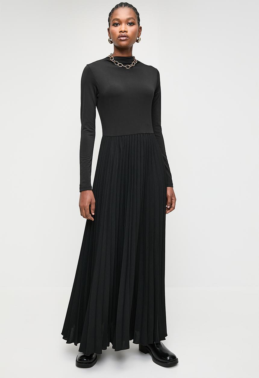 Superbalist - Pleated combo maxi dress - black