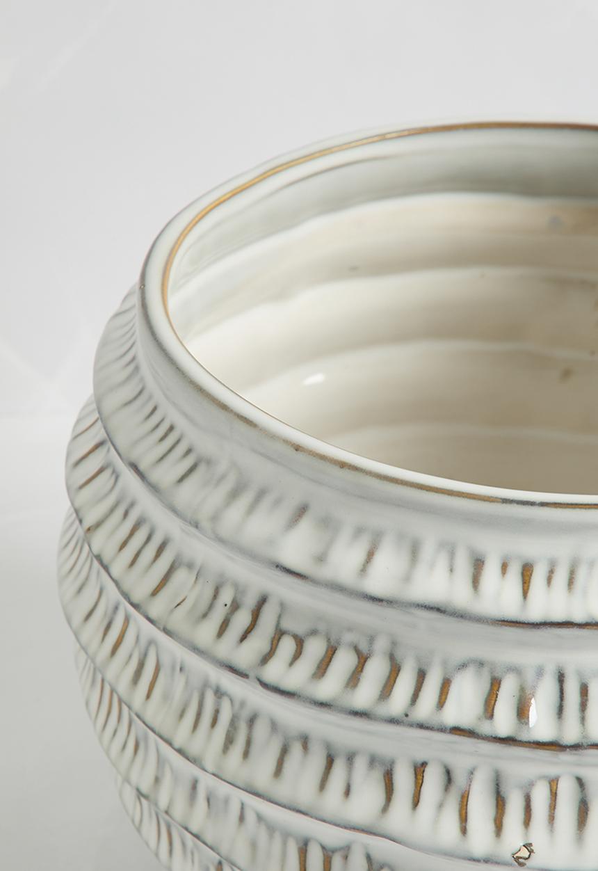 Silk By Design - Astro ceramic planter - white