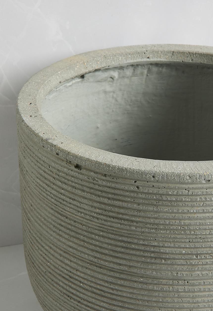 Silk By Design - Sienna ribbed planter - dove