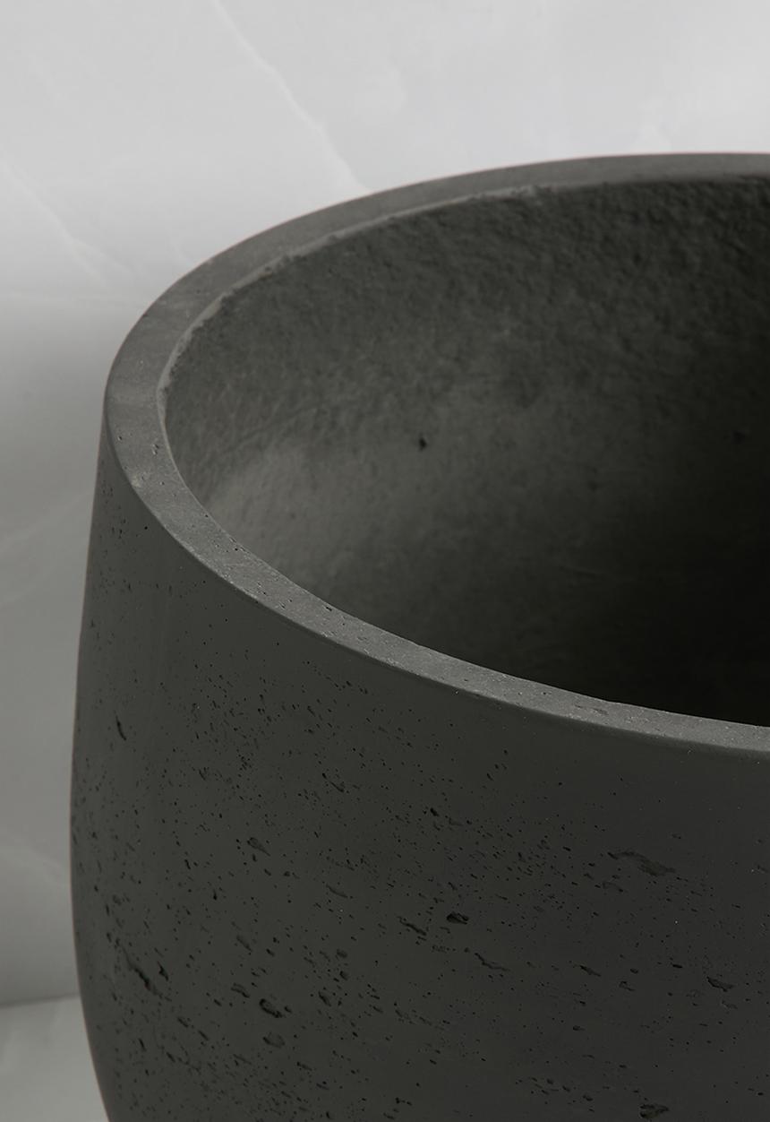 Silk By Design - Terrace planter - black
