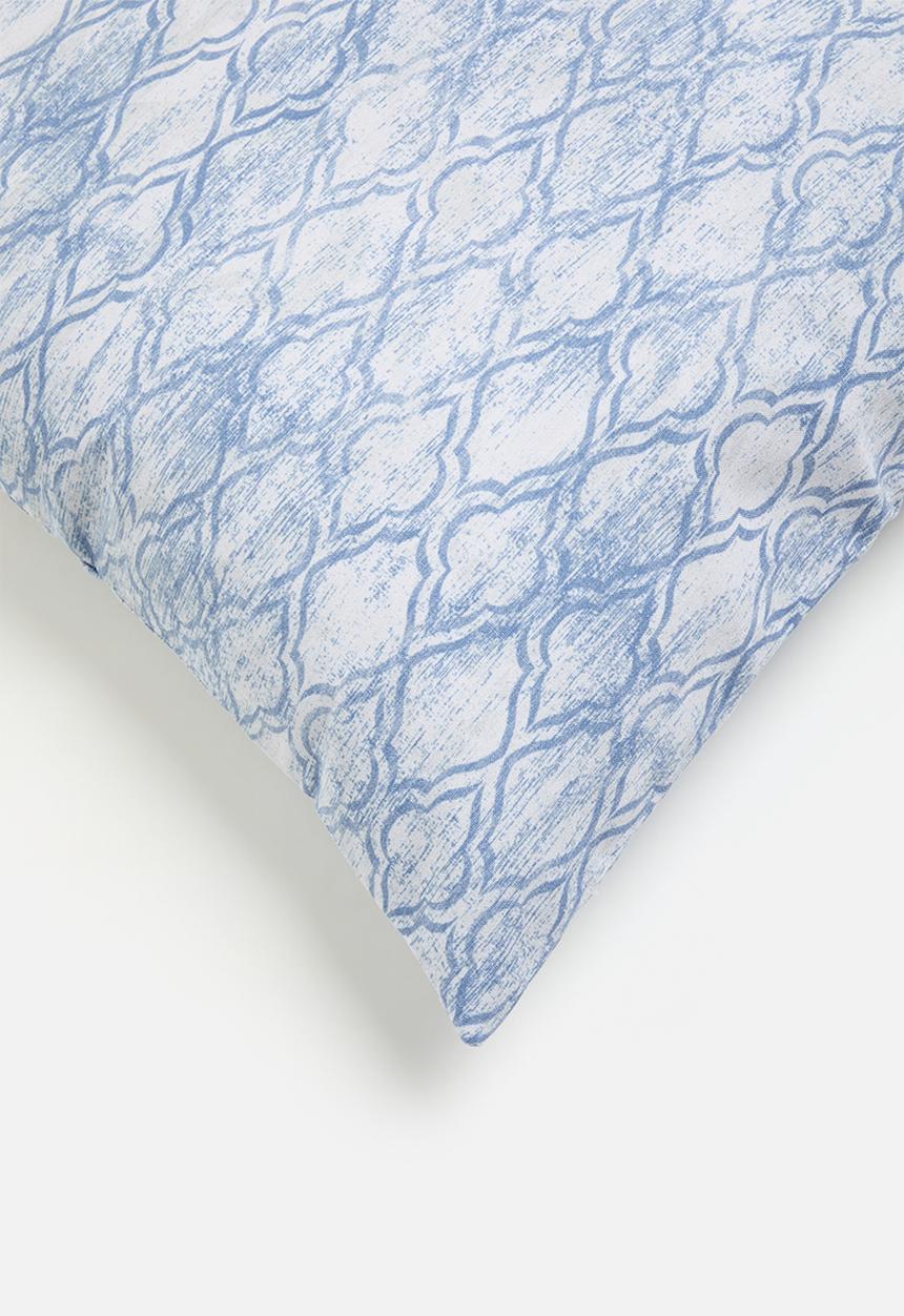 Sixth Floor - Scaly printed cushion cover - Blue