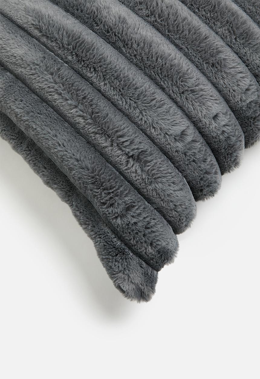 Grey Gardens - Plush cushion cover - Charcoal