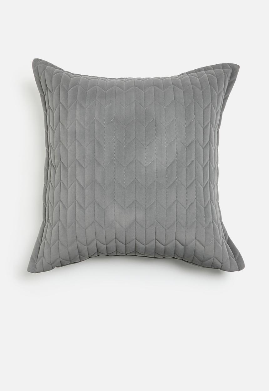 Grey Gardens - Octavia velvet cushion cover - grey