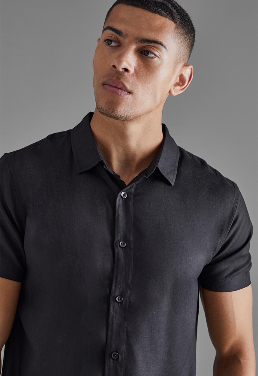 boohooMAN - Plain viscose short sleeve shirt - black