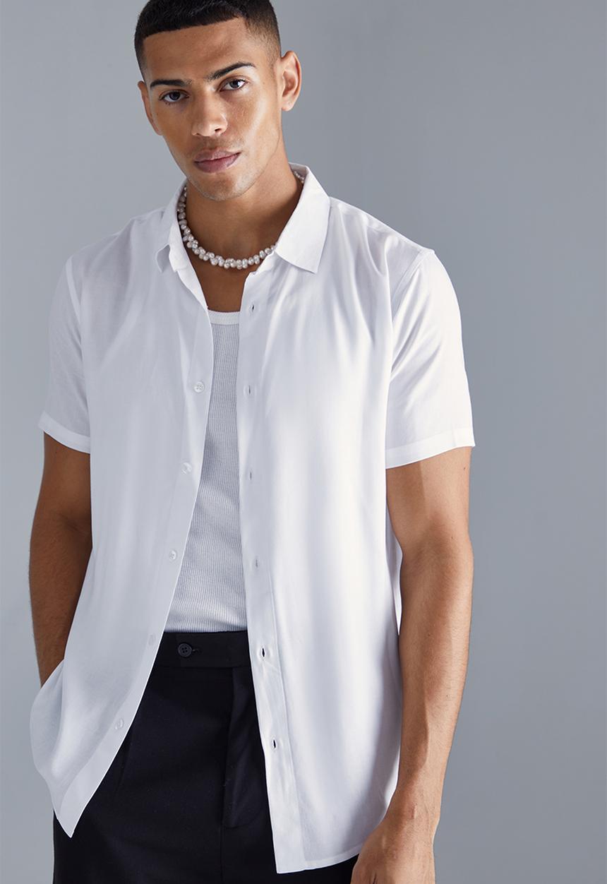 boohooMAN - Plain viscose short sleeve shirt - white