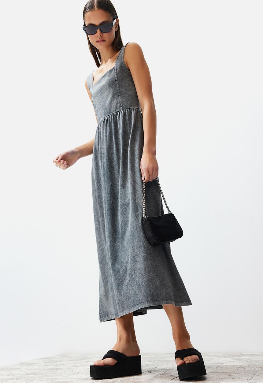 Trendyol - Knitted maxi dress - anthracite