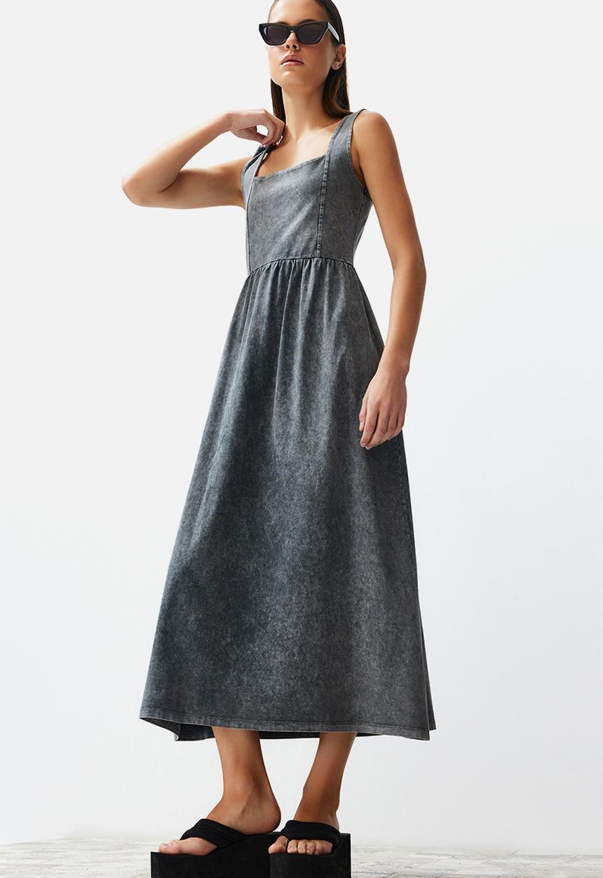 Trendyol - Knitted maxi dress - anthracite