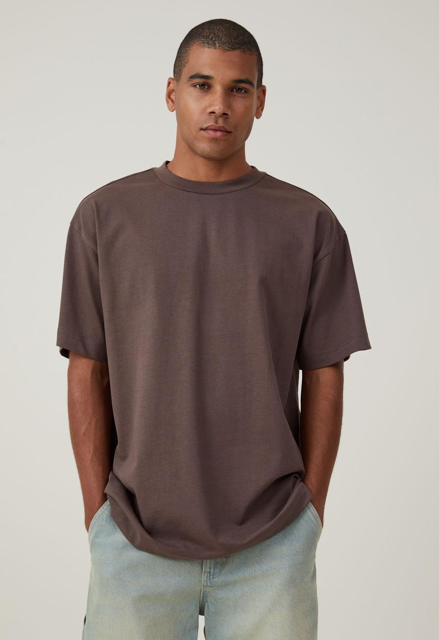 Cotton On - Box Fit Plain T-shirt - washed chocolate