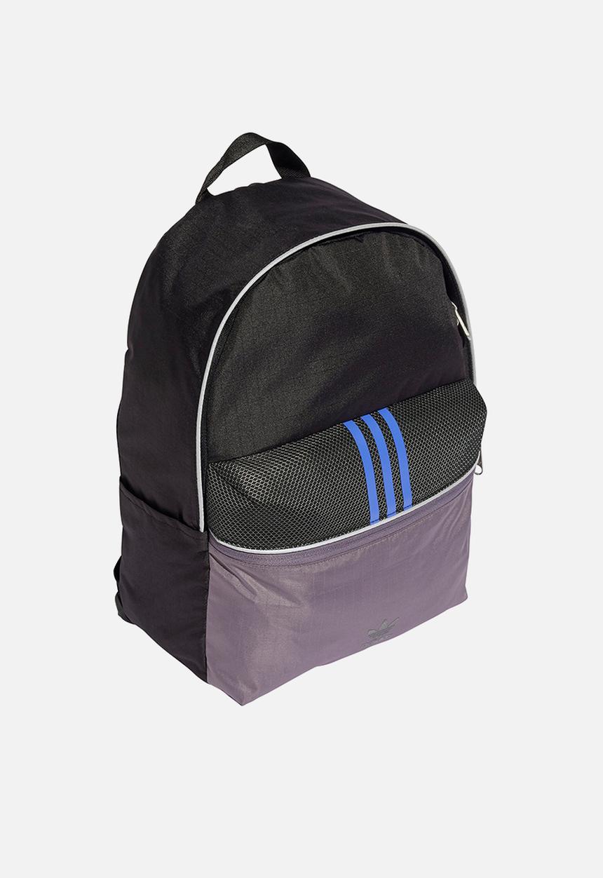 adidas Originals - Originals Logo Essential