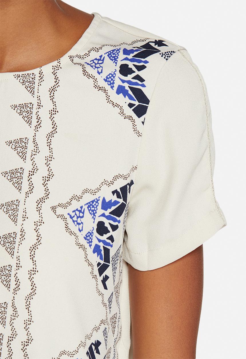 Vero Moda - Dolly Lin Tassle Top