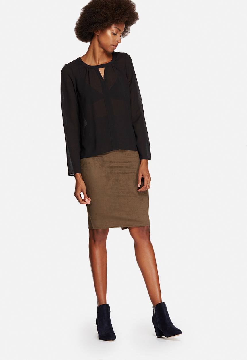 Vero Moda - Velma V-Cut Blouse