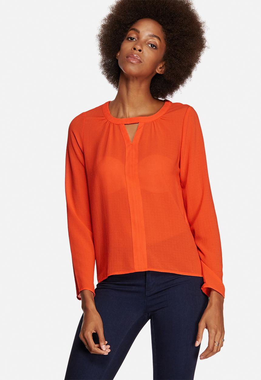 Vero Moda - Velma V-Cut Blouse