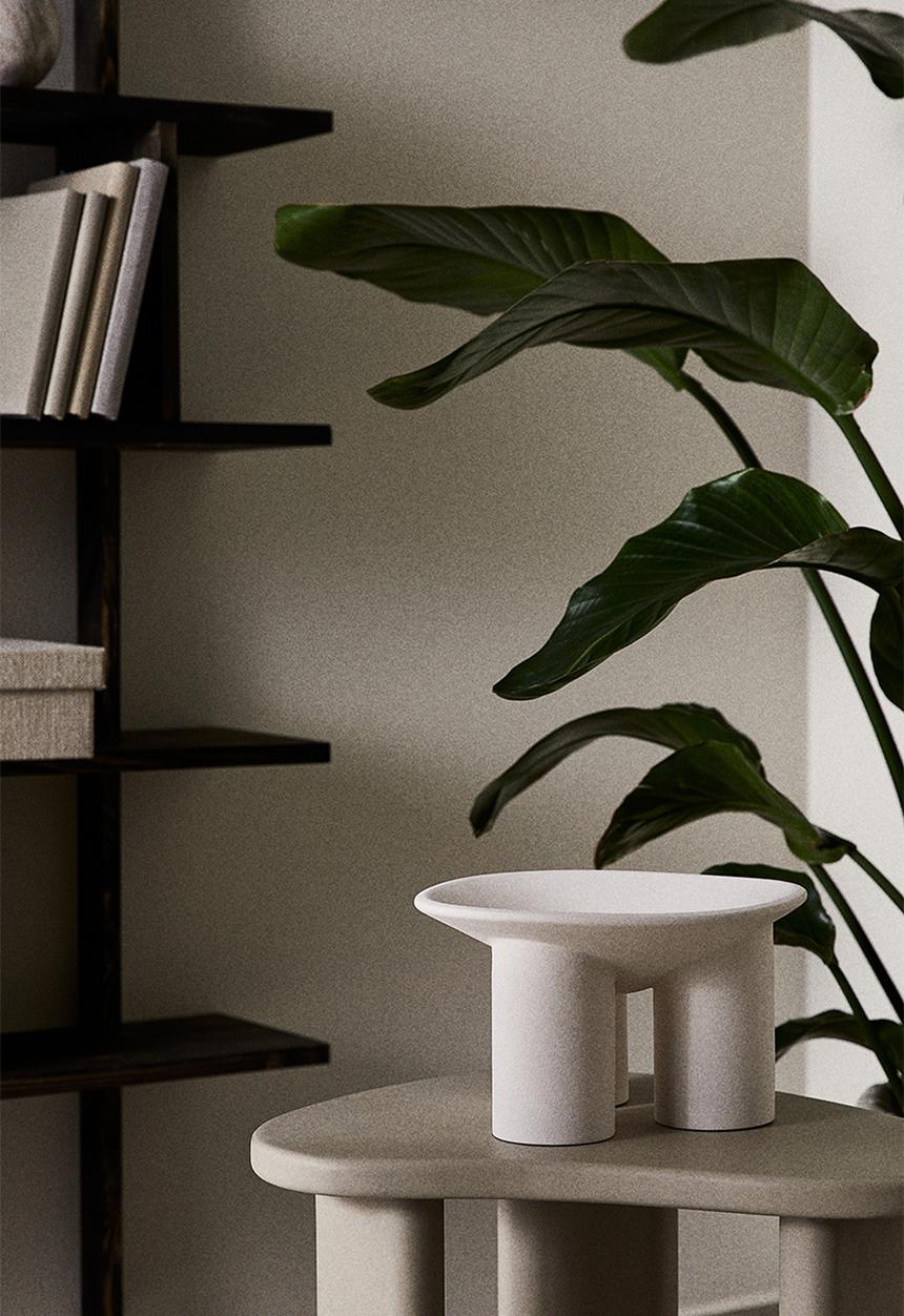 H&M - Footed stoneware bowl - white