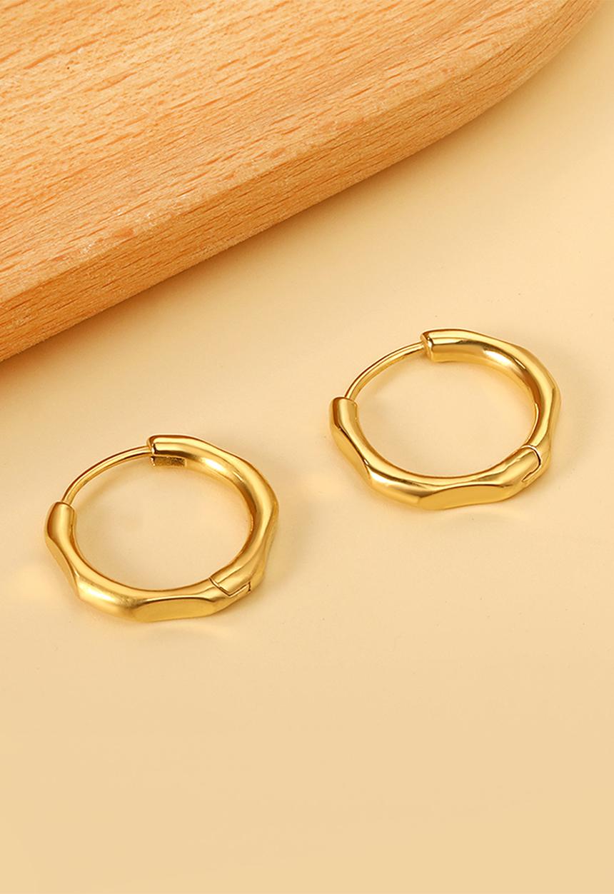 Zoe on Trend - Faceted hoop designer earring - gold