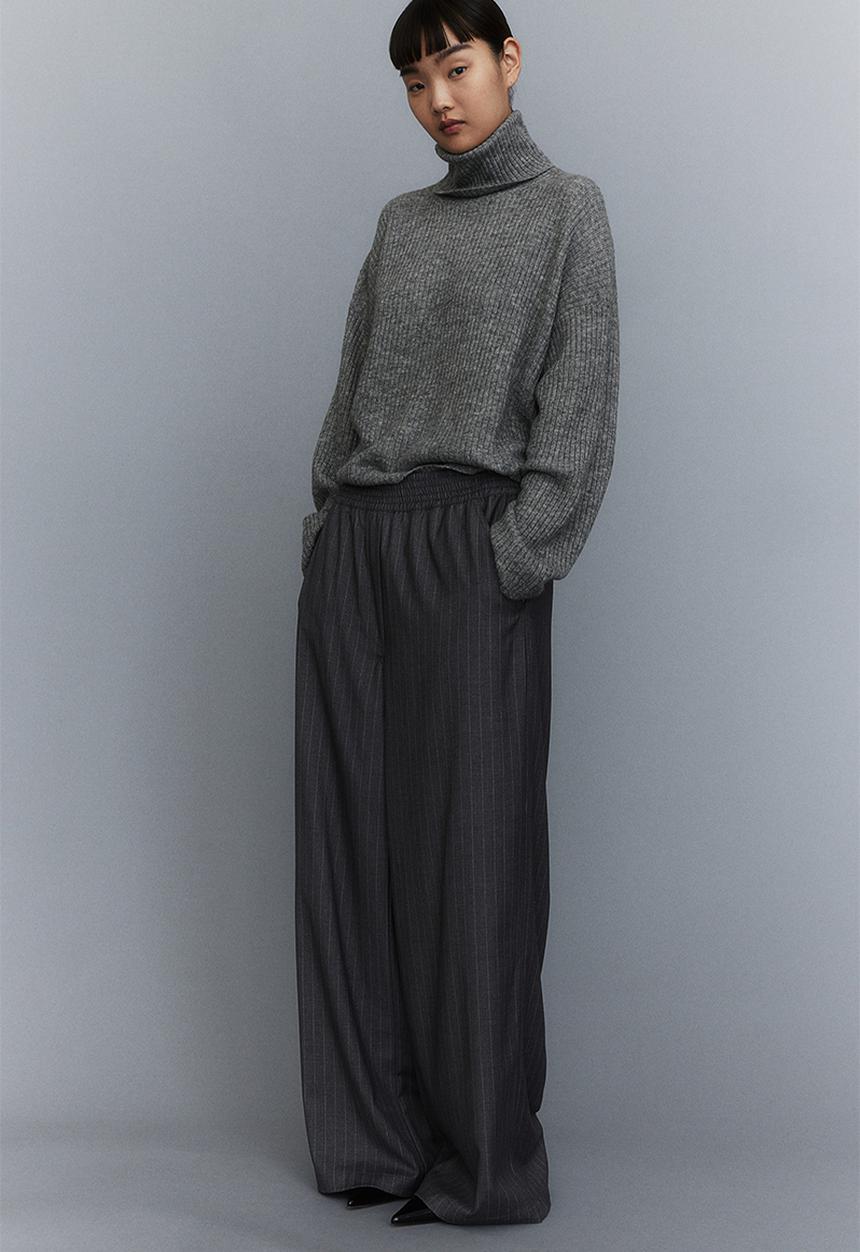 H&M - Oversized polo-neck jumper - grey
