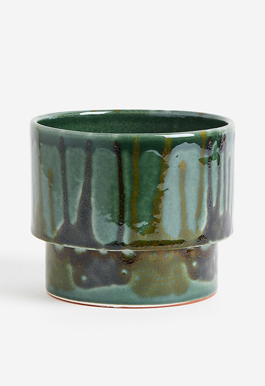 H&M - Terracotta plant pot - green