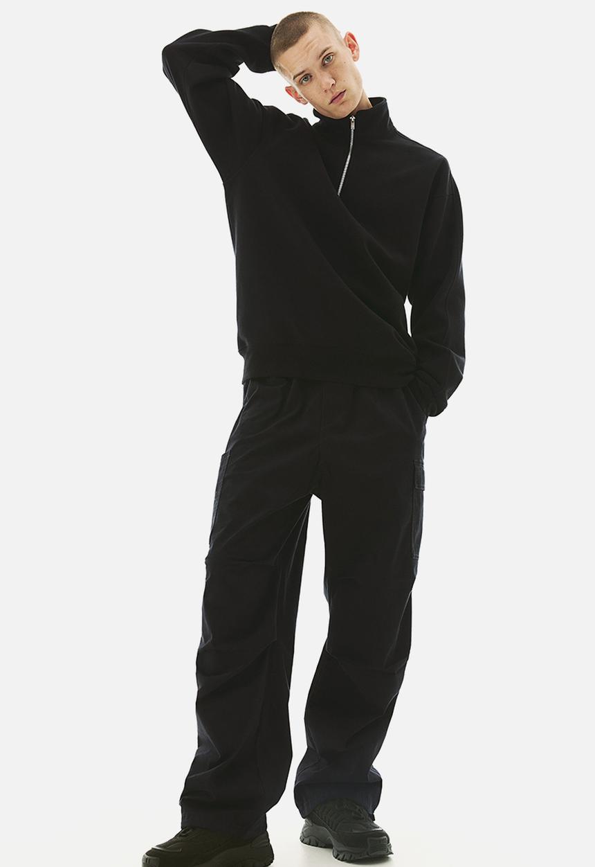H&M - Thermolite® loose fit zip-top sweatshirt - black