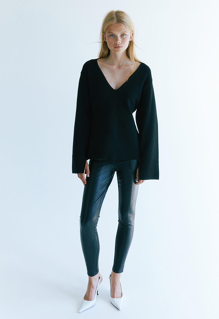 H&M - Coated crease-front leggings - black