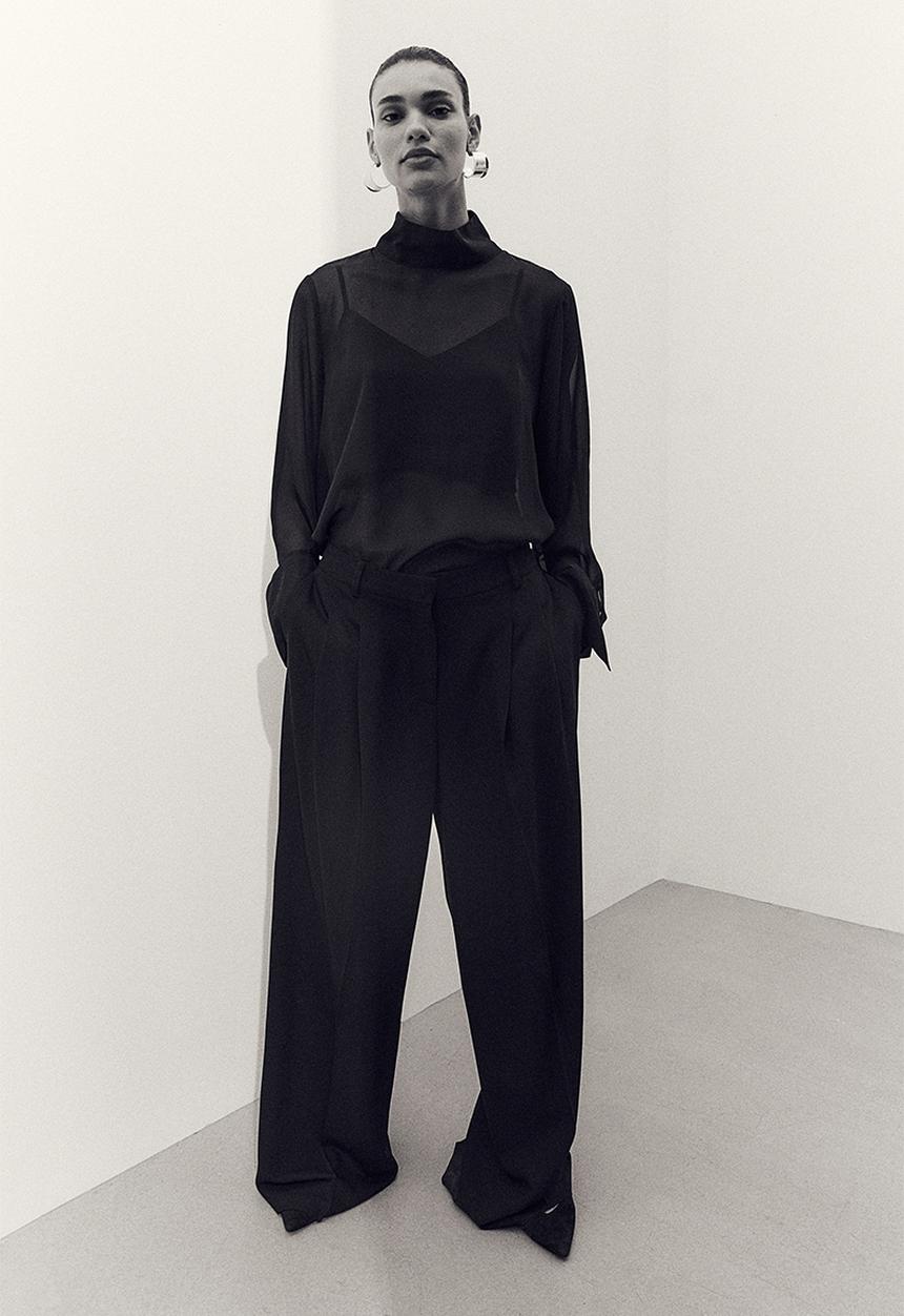 H&M - Sheer stand-up collar blouse - black