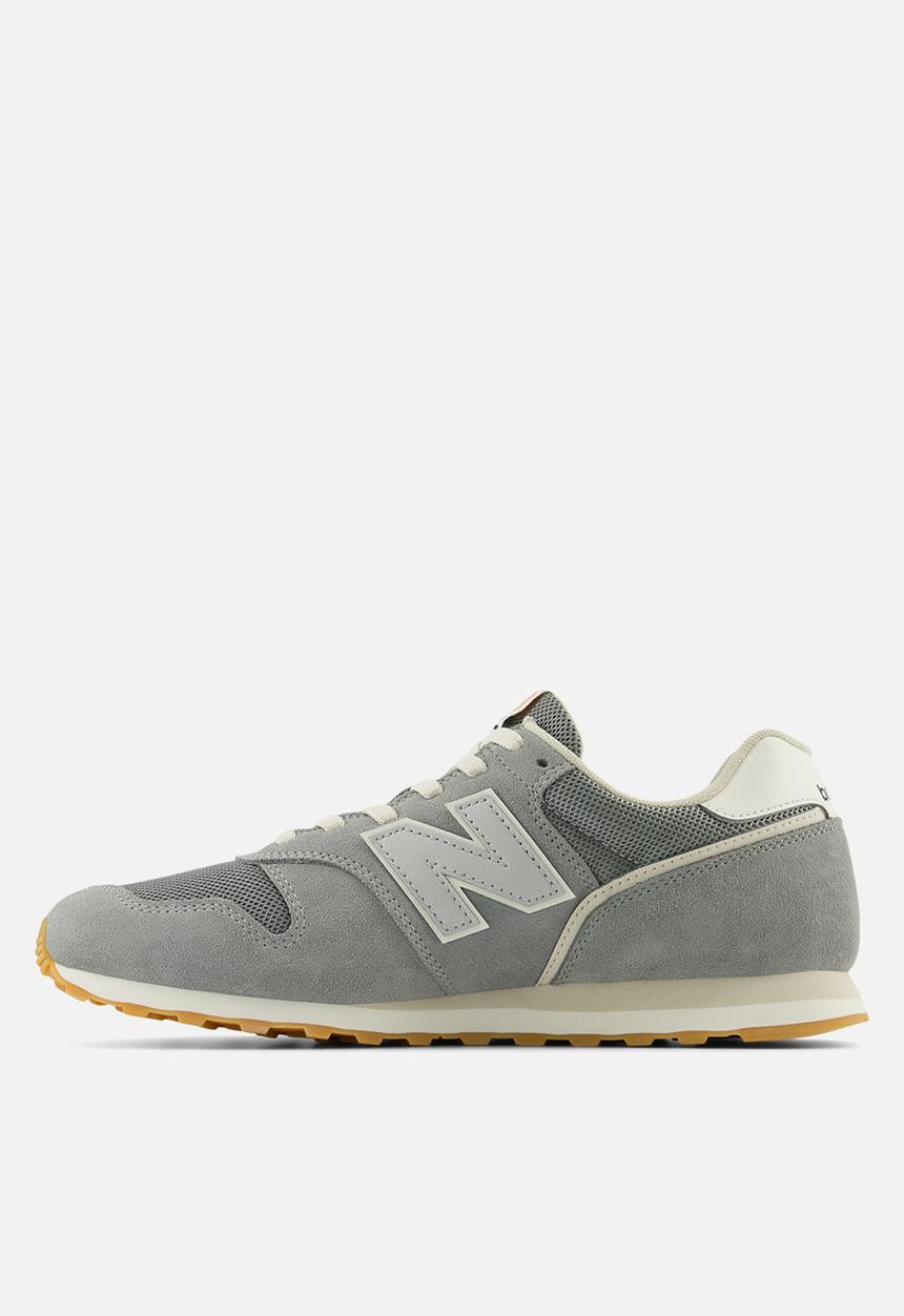 New Balance  - 373 v2