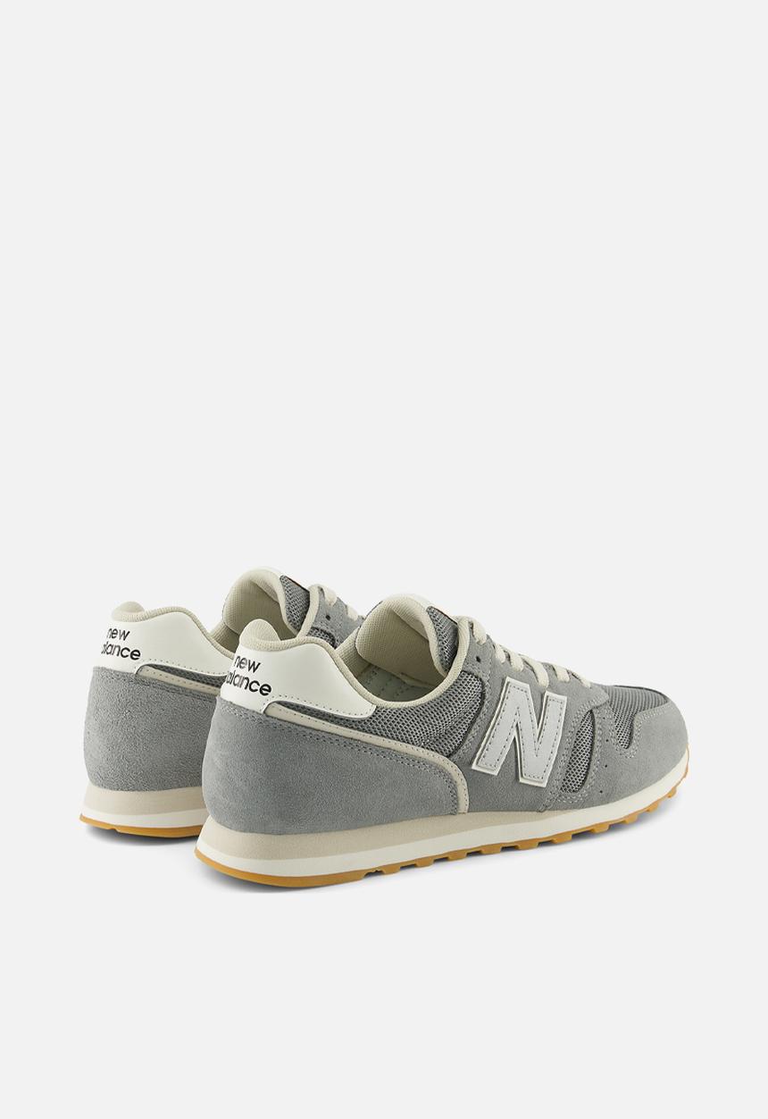 New Balance  - 373 v2