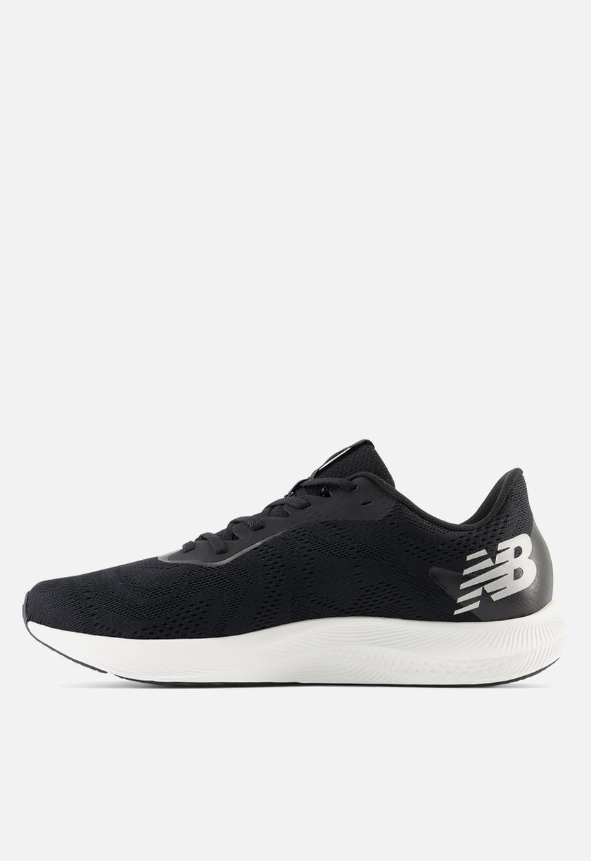 New Balance  - DynaSoft Pro Run v2