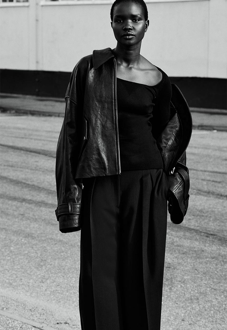 H&M - Fitted square-neck top - black