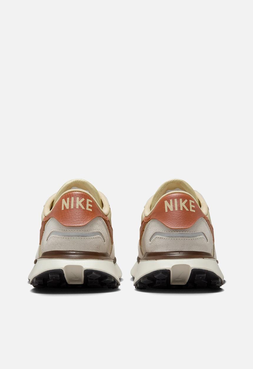 Nike - Phoenix Waffle