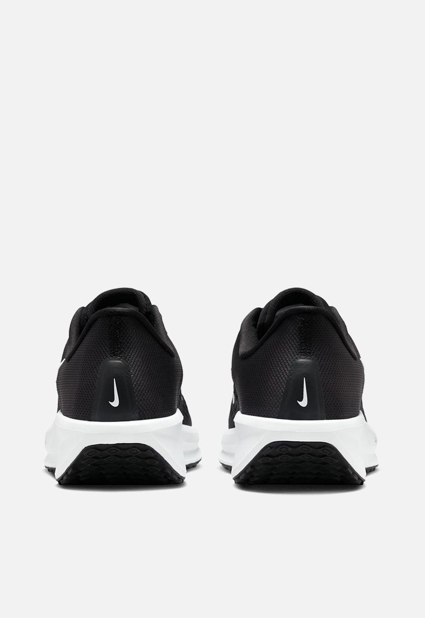Nike - Quest 6