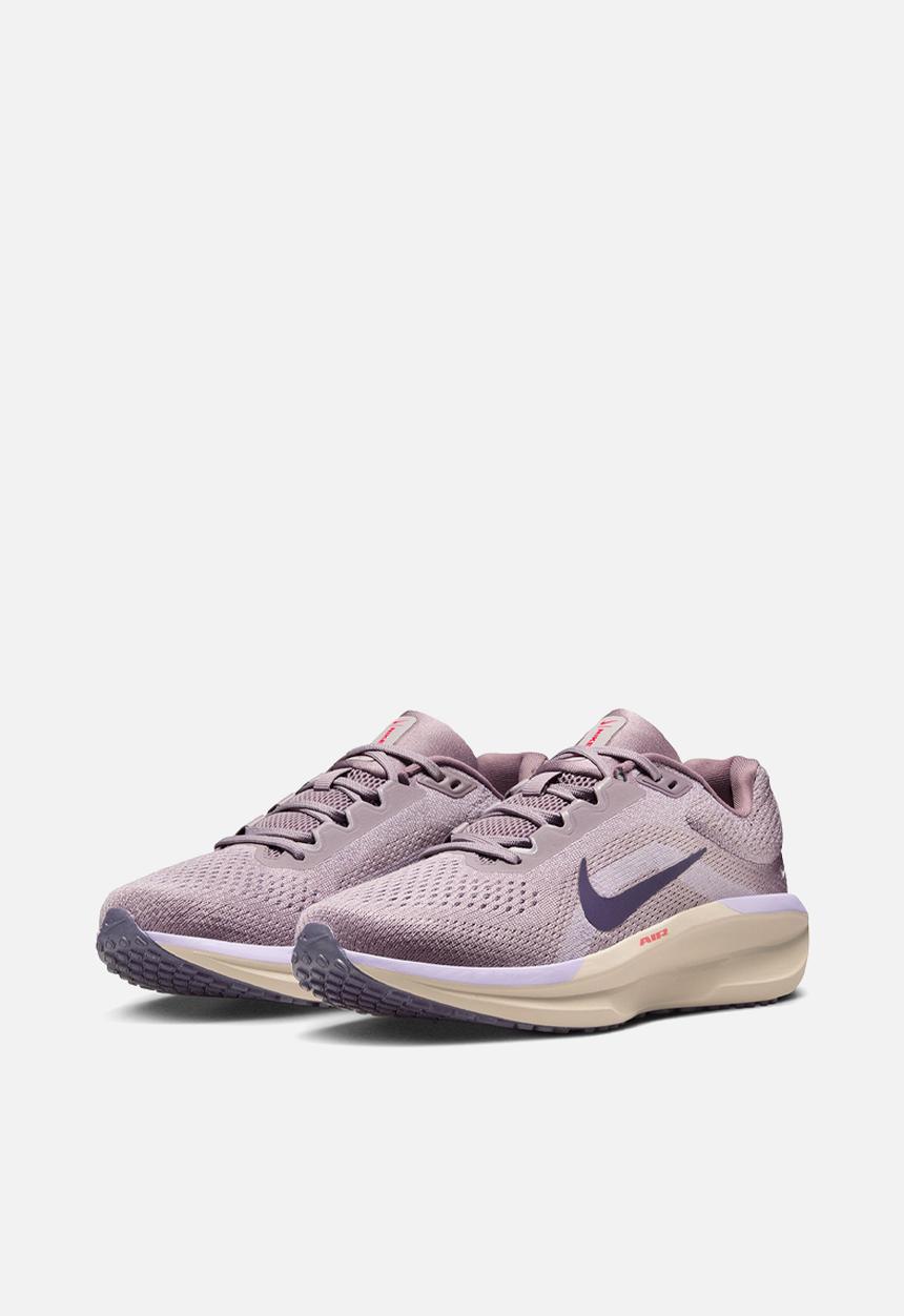 Nike - Winflo 11