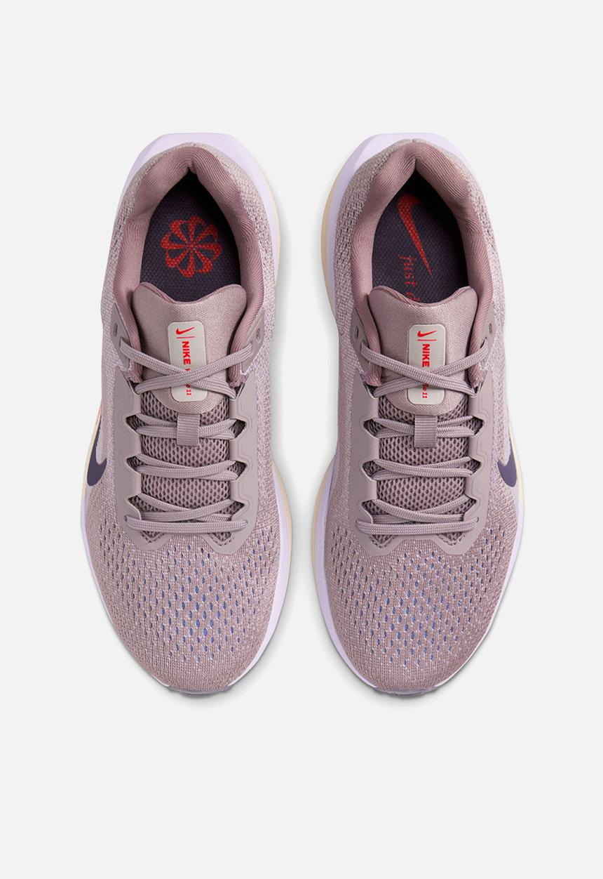 Nike - Winflo 11