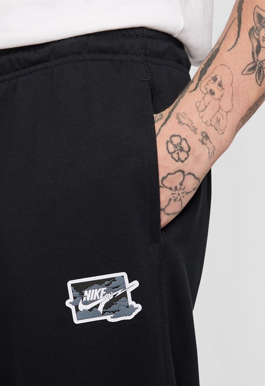 Nike - Nike Men's Sportswear Club Cuffed Bolt Pant - black/white