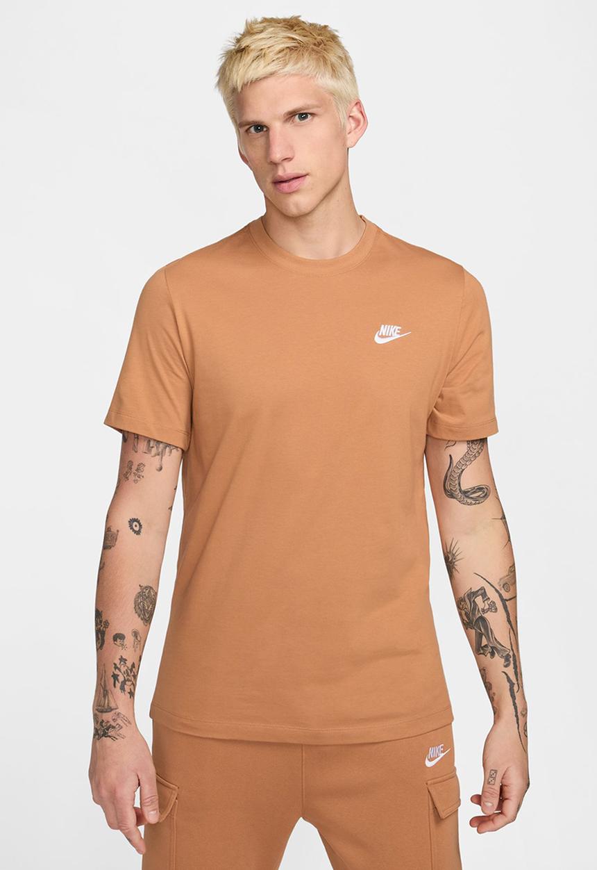 Nike - NSW club tee - flax beige