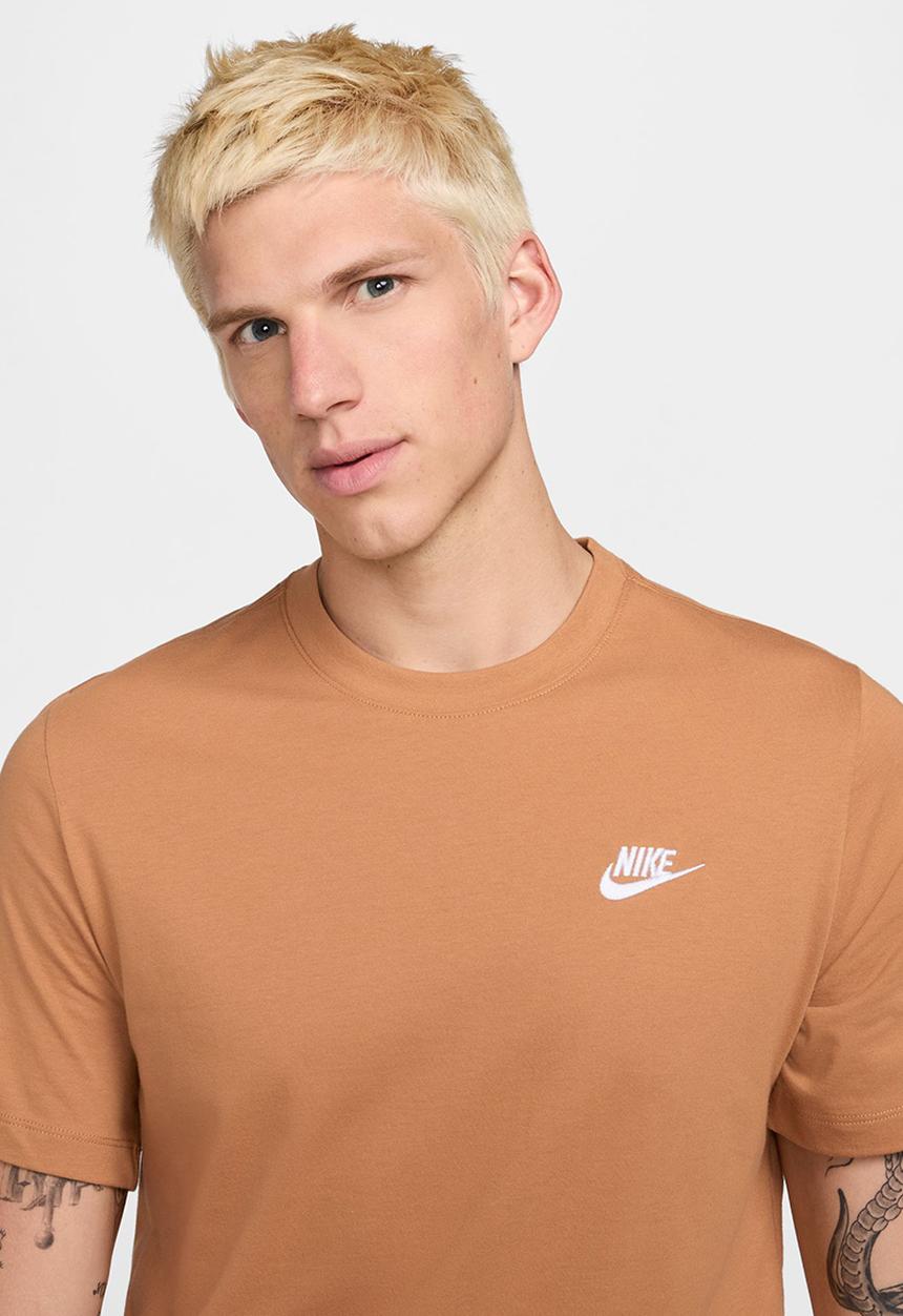 Nike - NSW club tee - flax beige