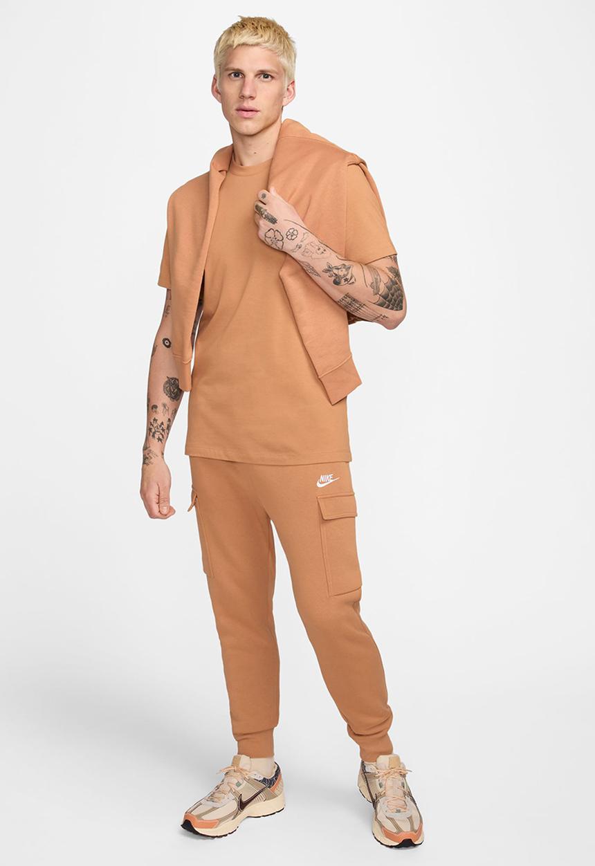 Nike - NSW club tee - flax beige