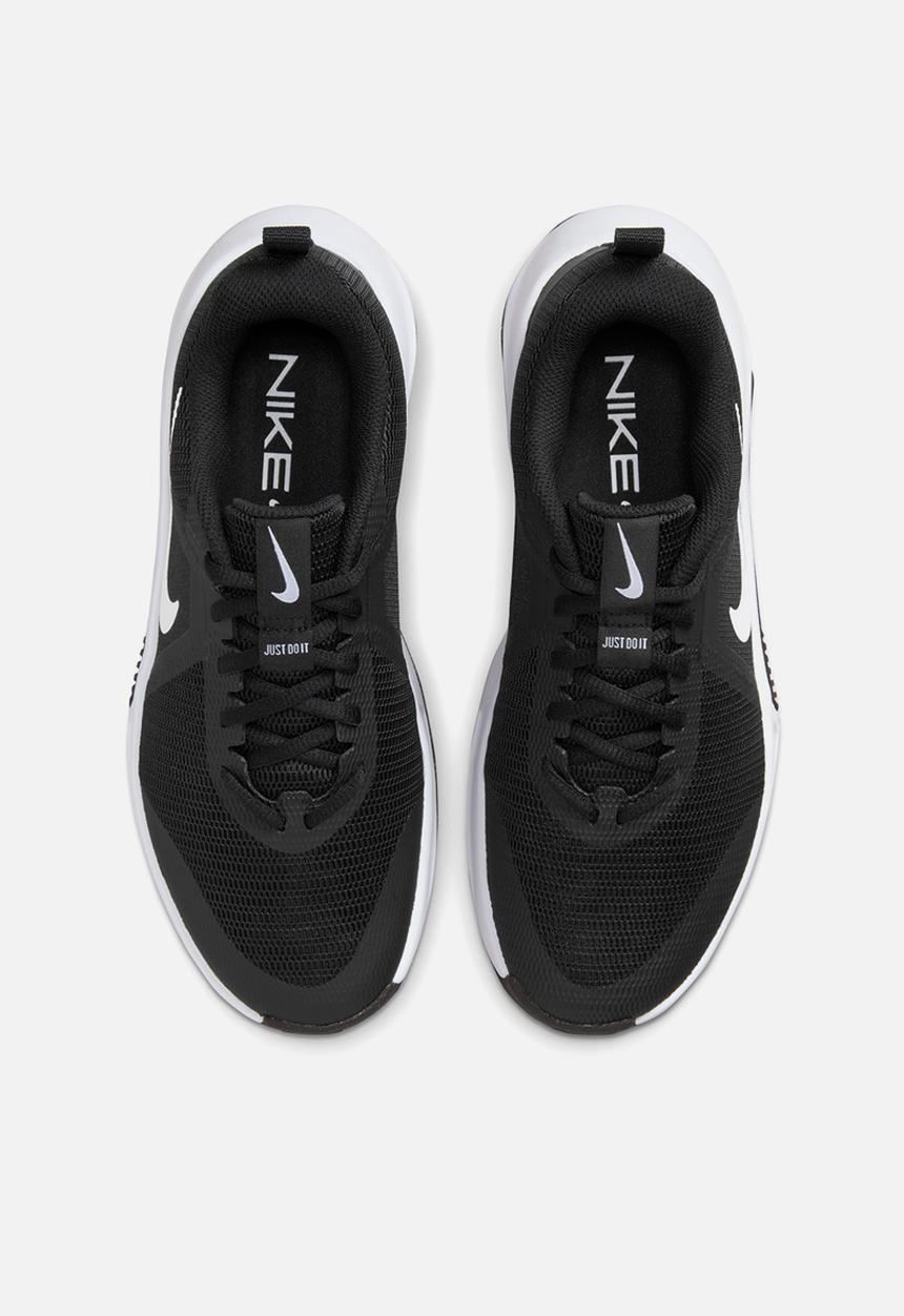 Nike - Mc trainer 3 - black/white