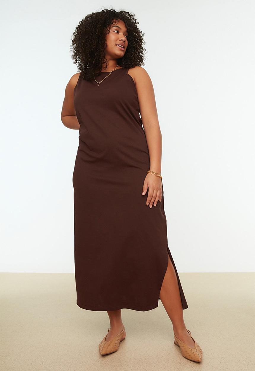 Trendyol - Plus shift crew neck slit knitted dress - dark brown