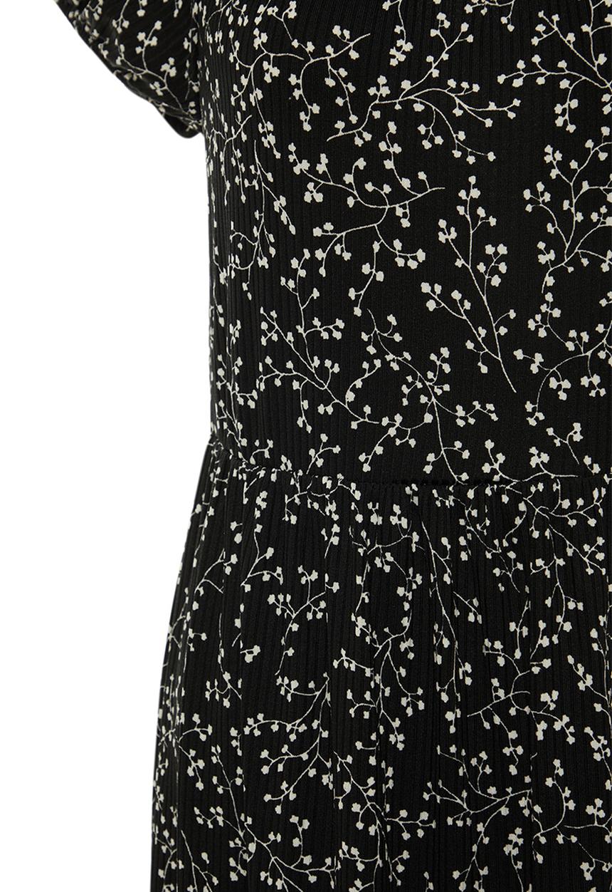 Trendyol - Plus Black Floral Patterned Knitted Dress - Schwarz