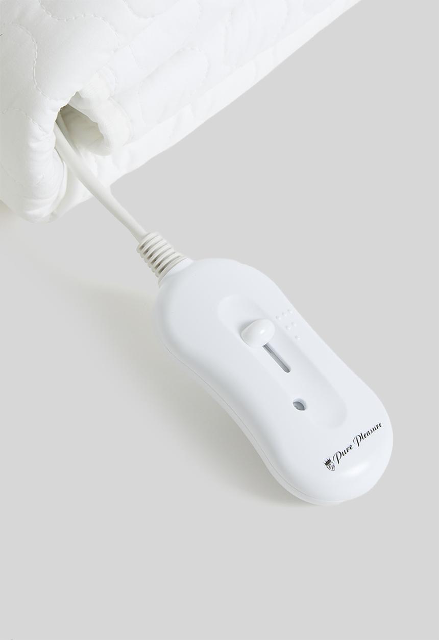 Pure Pleasure - Quilted Cotton Fitted Electric Blanket - white