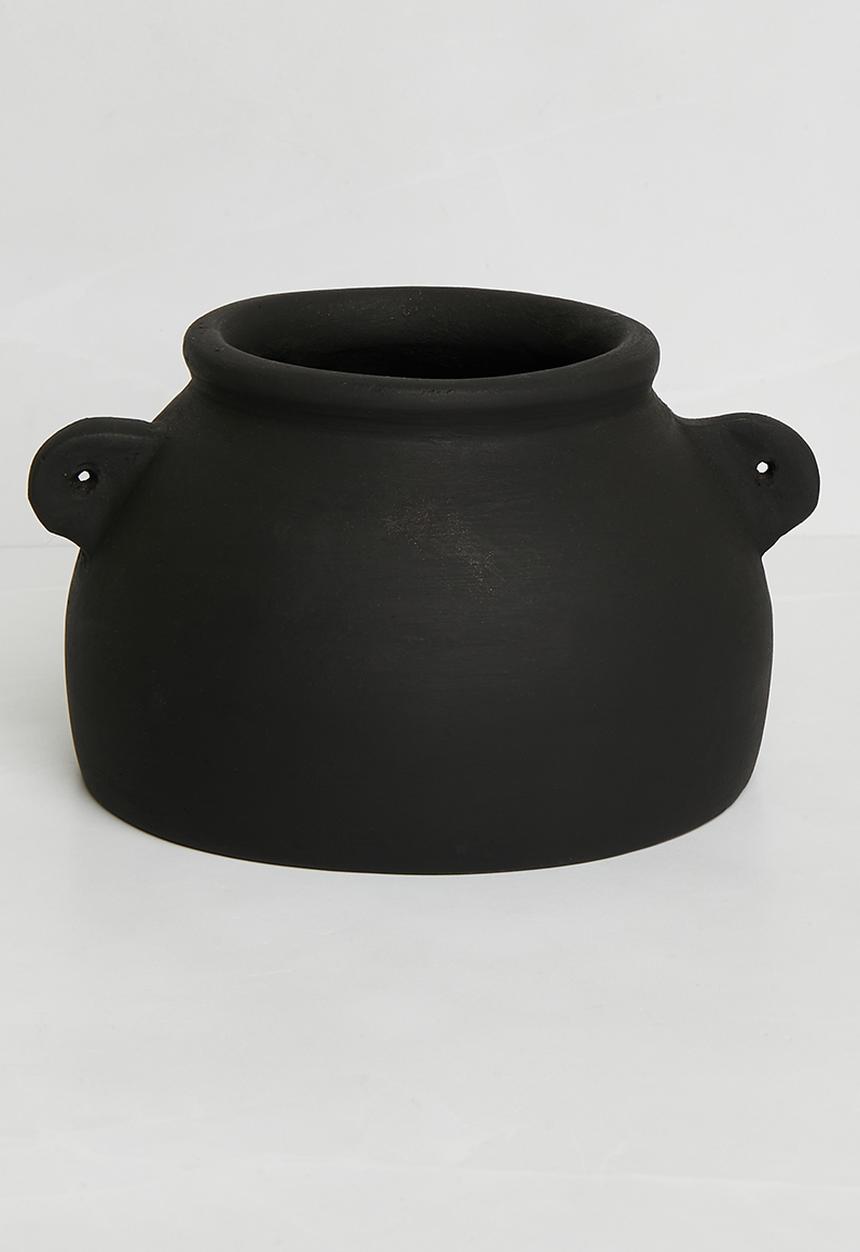 Sixth Floor - Terracotta Vase - Black