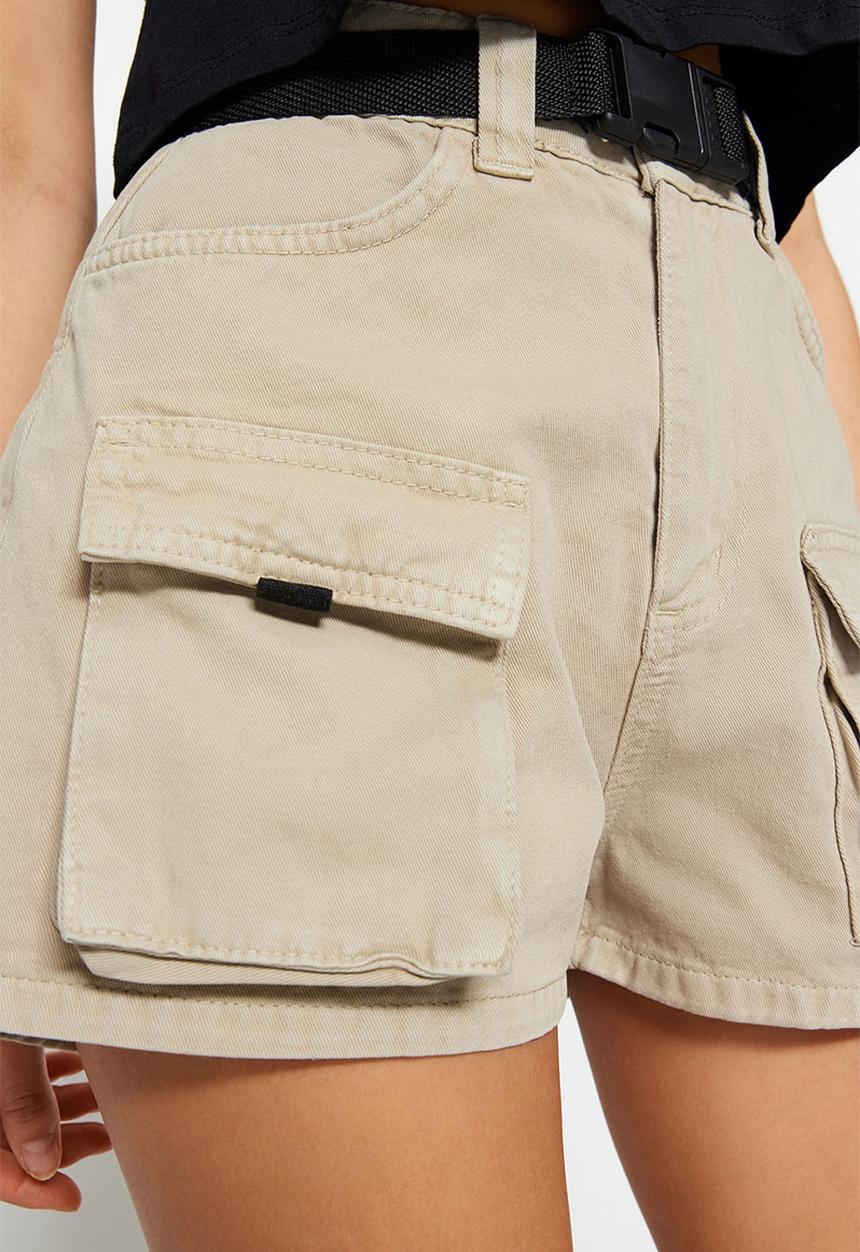 Trendyol - Cargo bermuda shorts - beige